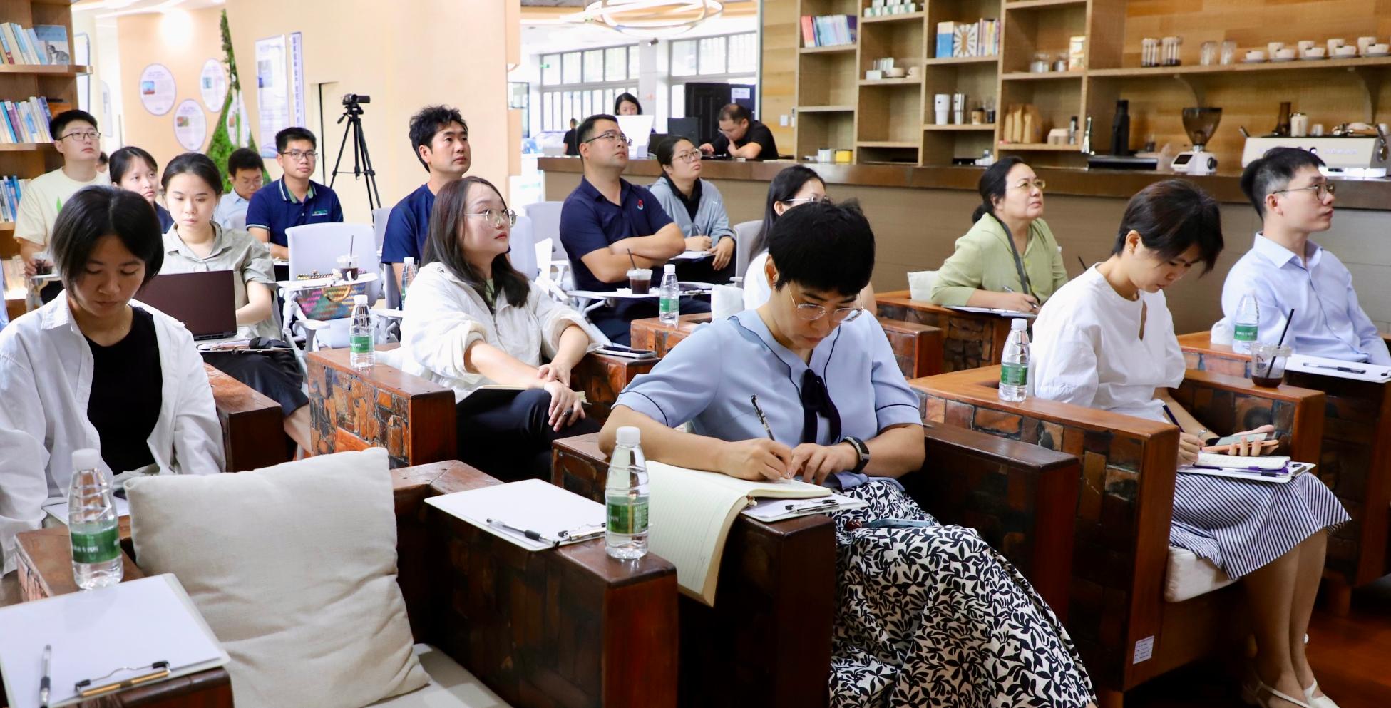 三亚市知识产权保护中心协同举办专利密集型产品备案与认定专题培训